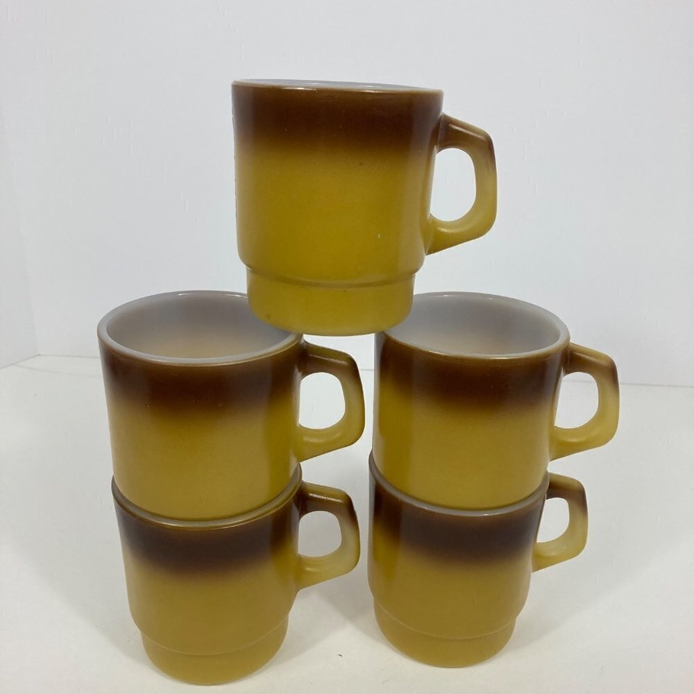 Vintage Anchor Hocking Fire King USA Stackable Ombre‎ Mugs 10oz